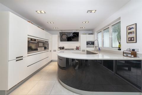 5 Wellfield Avenue, London, N10 2EA