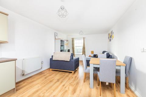 2 bedroom flat for sale - Valerian Way, Stotfold, Hitchin, Herts SG5 4ET