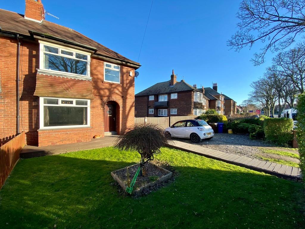 North Leas Avenue, Scarborough 3 bed semidetached house £225,000