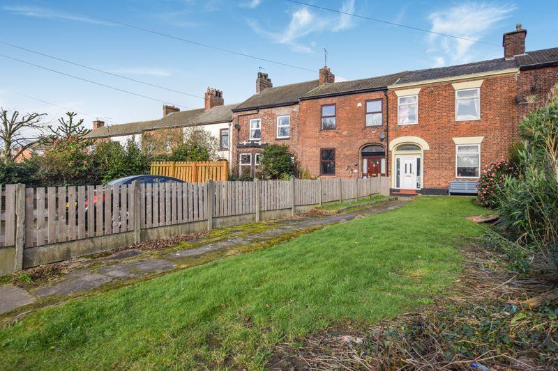 Leinster Gardens, Runcorn 4 bed terraced house £180,000