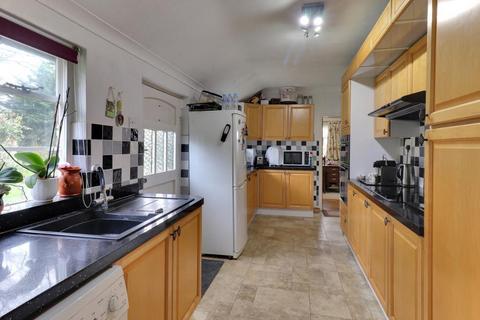 2 bedroom detached house for sale, Sissinghurst Road, Three Chimneys, Biddenden, Kent, TN27 8HA