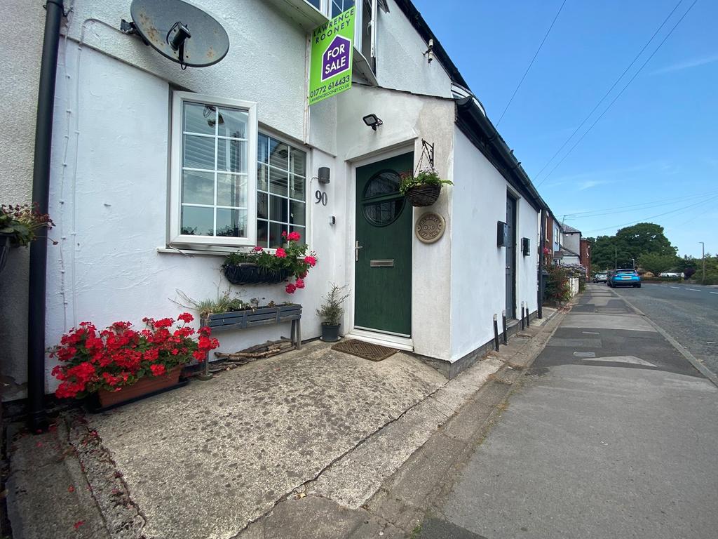 Liverpool Old Road, Walmer Bridge, Preston, PR4 1 bed apartment £109,950