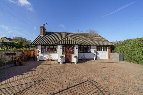 2 bedroom detached bungalow for sale - The Drift, Bromley, BR2