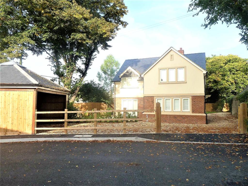 Pontings Close, Blunsdon, Wiltshire, SN26 4 bed detached house £2,350