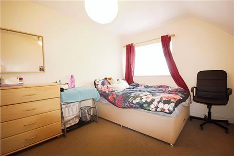 4 bedroom terraced house to rent, Pond Meadow, Guildford, Surrey, GU2