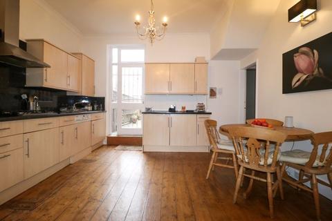 84 Regent Road, Blackpool, FY1 4NB