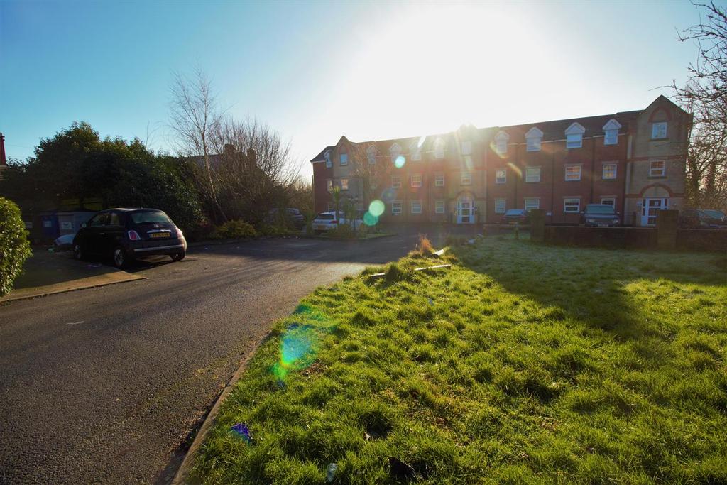 The Heights, Manchester Road, Tyldesley 2 bed apartment £110,000