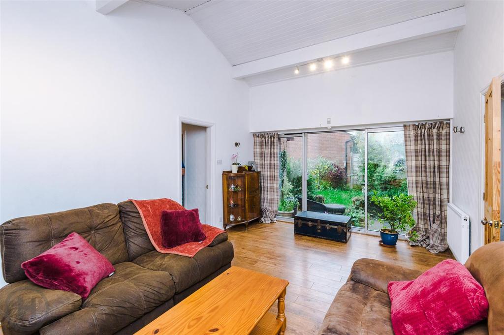 Cherington Drive, Tyldesley, Manchester 3 bed detached bungalow £325,000