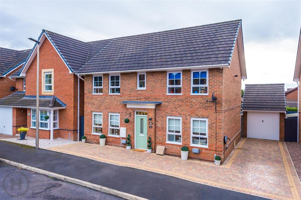 Cotton Close, Tyldesley, Manchester 4 bed detached house £320,000