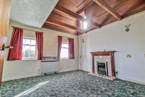 2 bedroom flat for sale - The Garners, Rochford, Essex