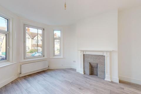 53 Chart Road, Folkestone, CT19 4EW