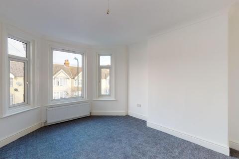 53 Chart Road, Folkestone, CT19 4EW