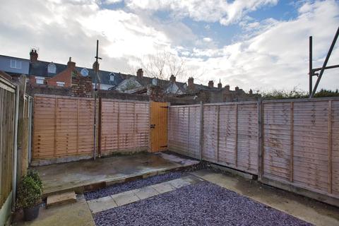 53 Chart Road, Folkestone, CT19 4EW