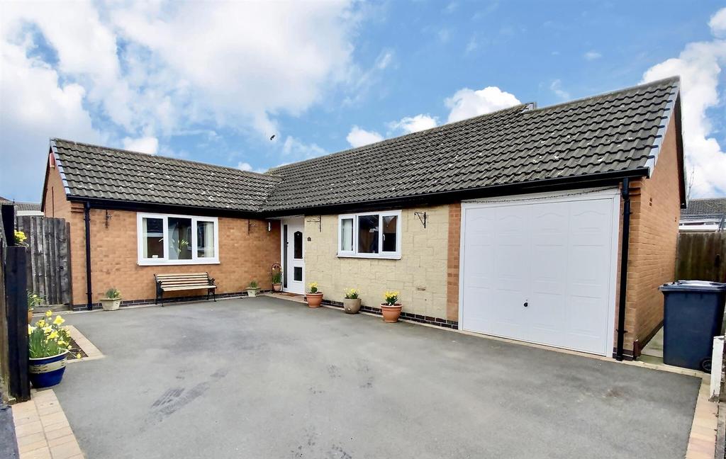 Barlestone Drive, Hinckley 3 bed detached bungalow £375,000