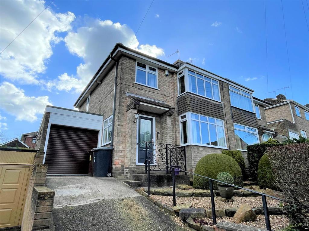 Marchwood Avenue, Stannington, S6 5LG 3 bed semidetached house £260,000