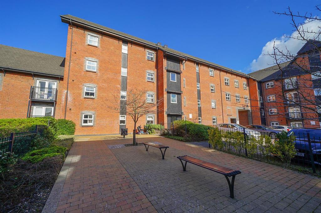 The Wharf, Leighton Buzzard 2 bed flat £225,000
