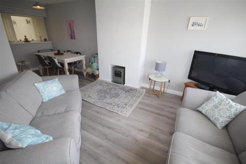 16 Cae Coed, Llandudno Junction, LL31 9LD