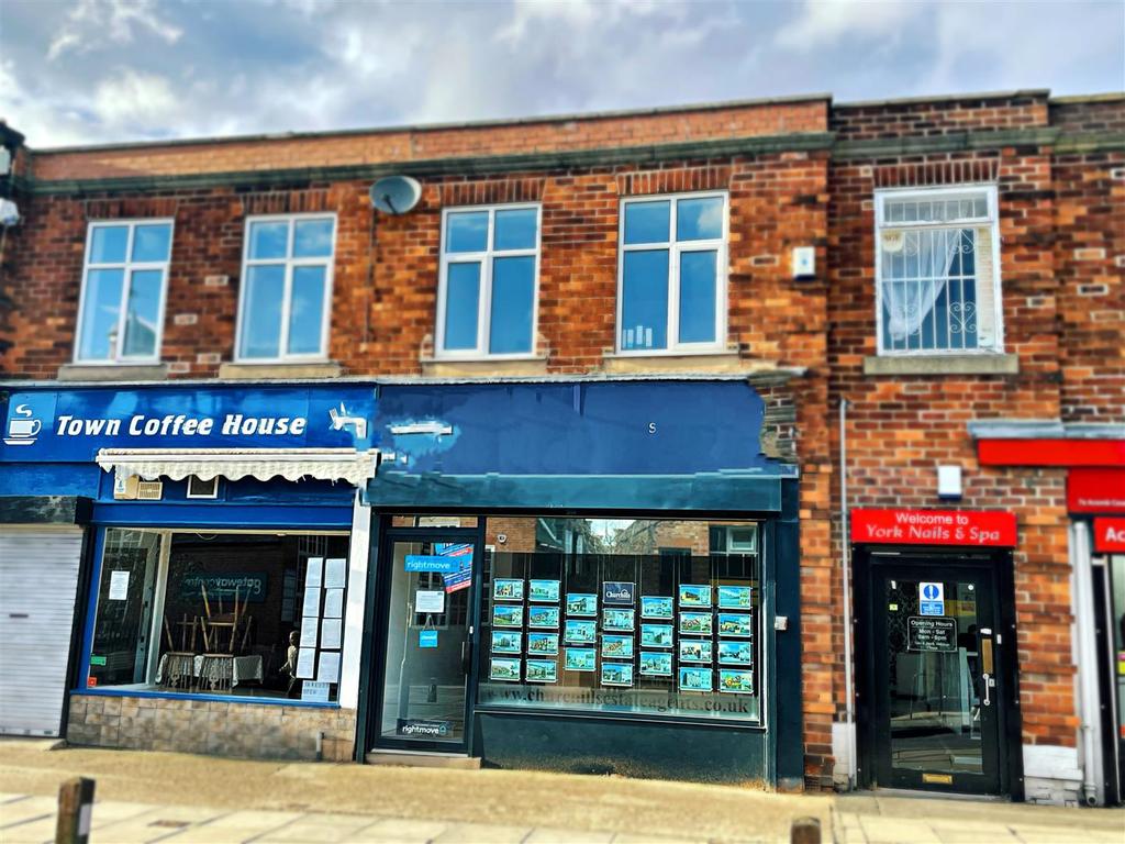Front Street, York Property £250,000
