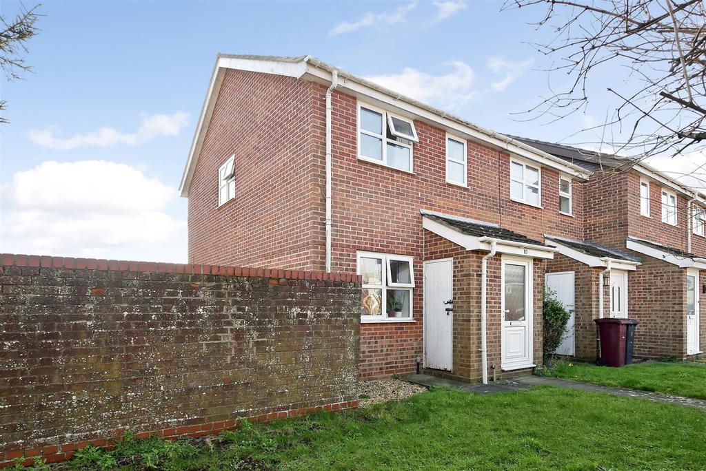 Caernarvon Road, Chichester 2 bed end of terrace house £1,000 pcm (£