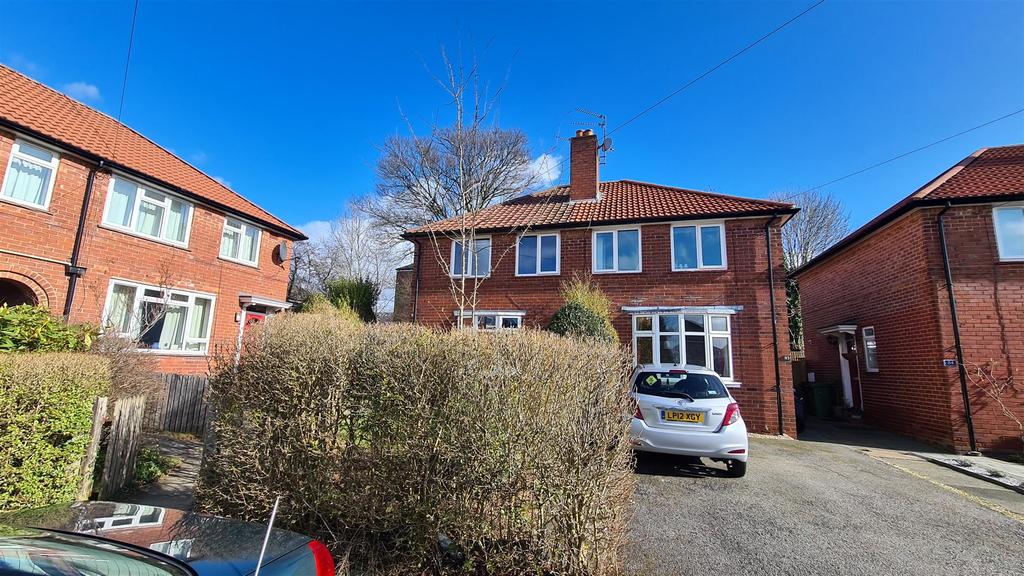 Lindfield Estate South, WILMSLOW 2 bed semidetached house £995 pcm