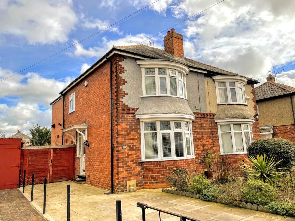 Lynton Gardens, Darlington 2 bed semidetached house £160,000