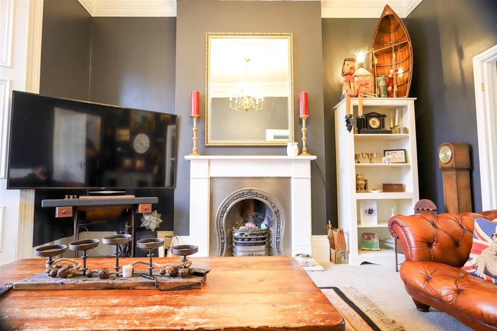 Tunstall Vale, Sunderland 3 bed terraced house for sale £189,950