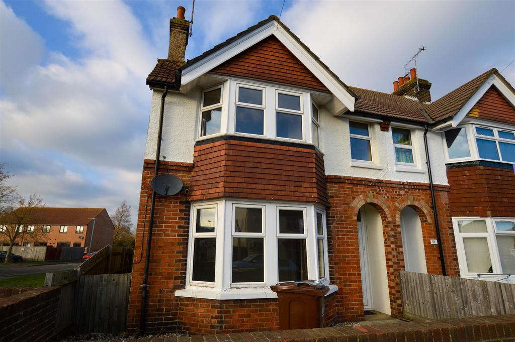 Mountfield Road 3 bed semidetached house £1,200 pcm (£277 pw)