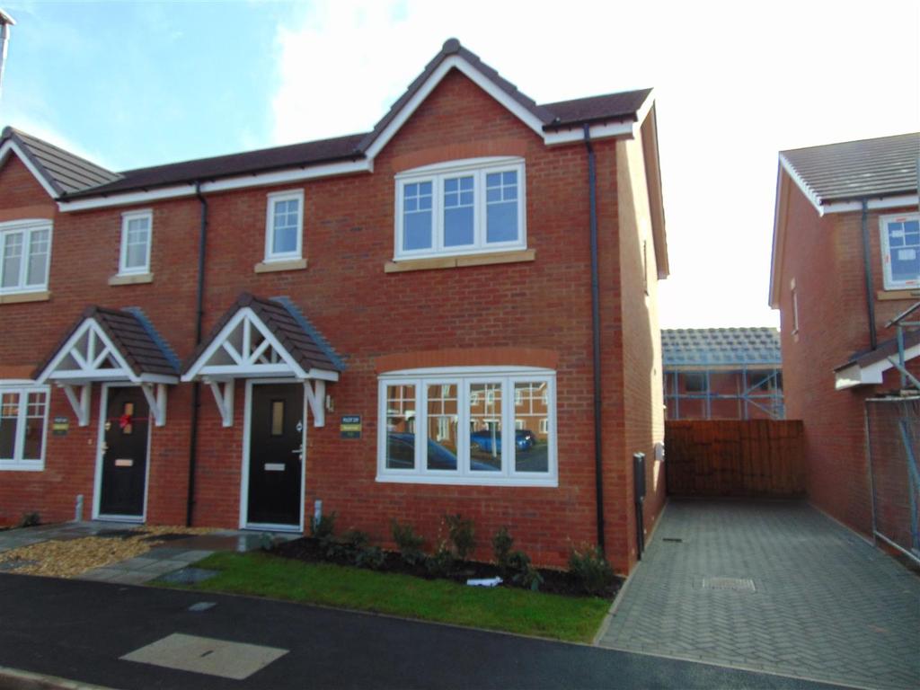 Leasowe Road, Walsall Wood 3 bed semidetached house £950 pcm (£219 pw)