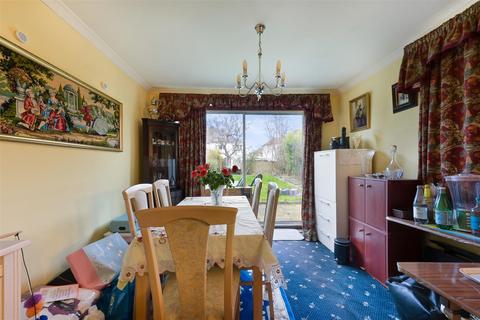 9 Horsley Close, Epsom, KT19 8HB