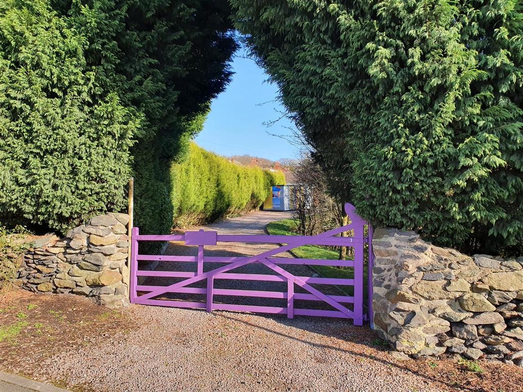 Old City of Dan, off Leicester Road, Whitwick 3 bed bungalow £425,000