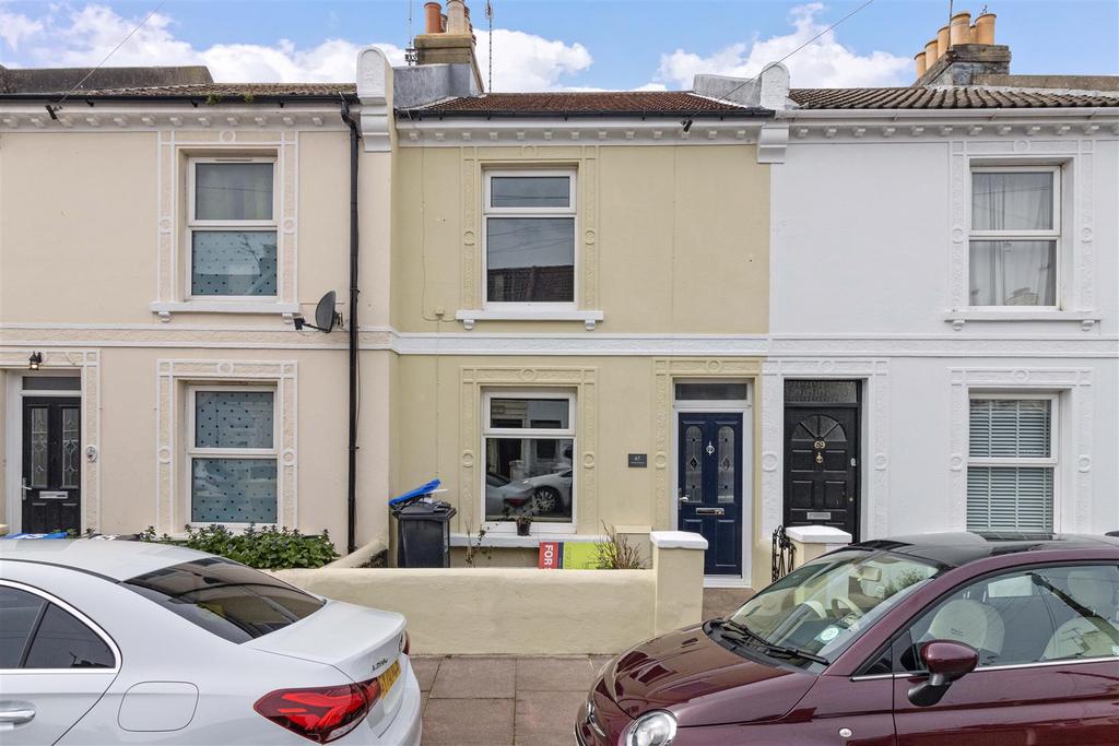 Howard Street, Worthing 2 bed terraced house £1,400 pcm (£323 pw)