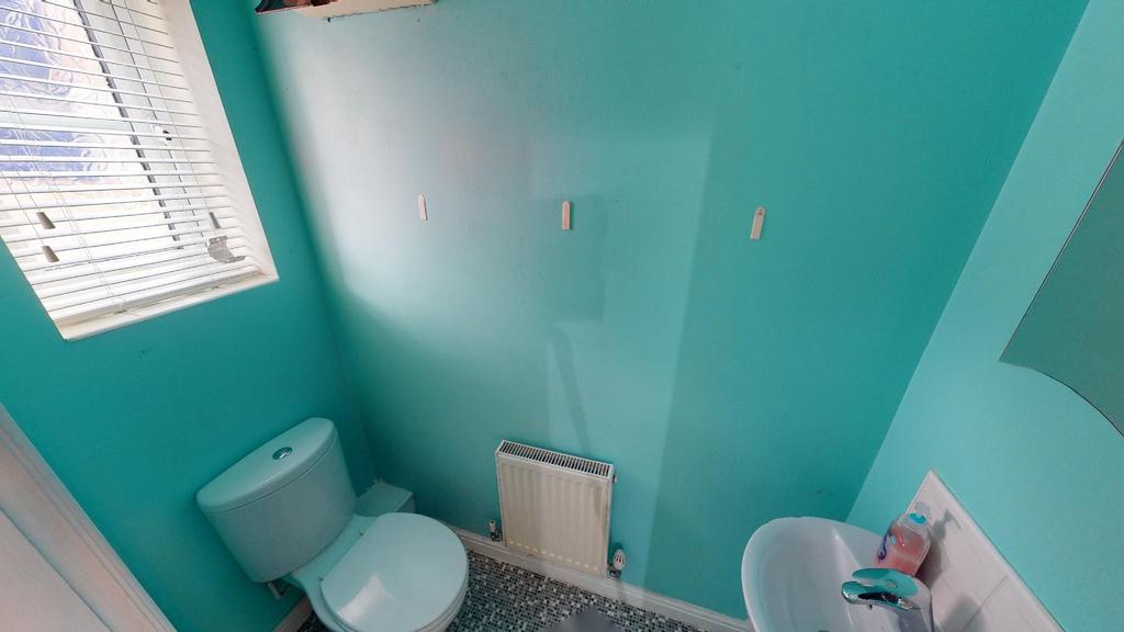 Cygnet Gardens Cloakroom