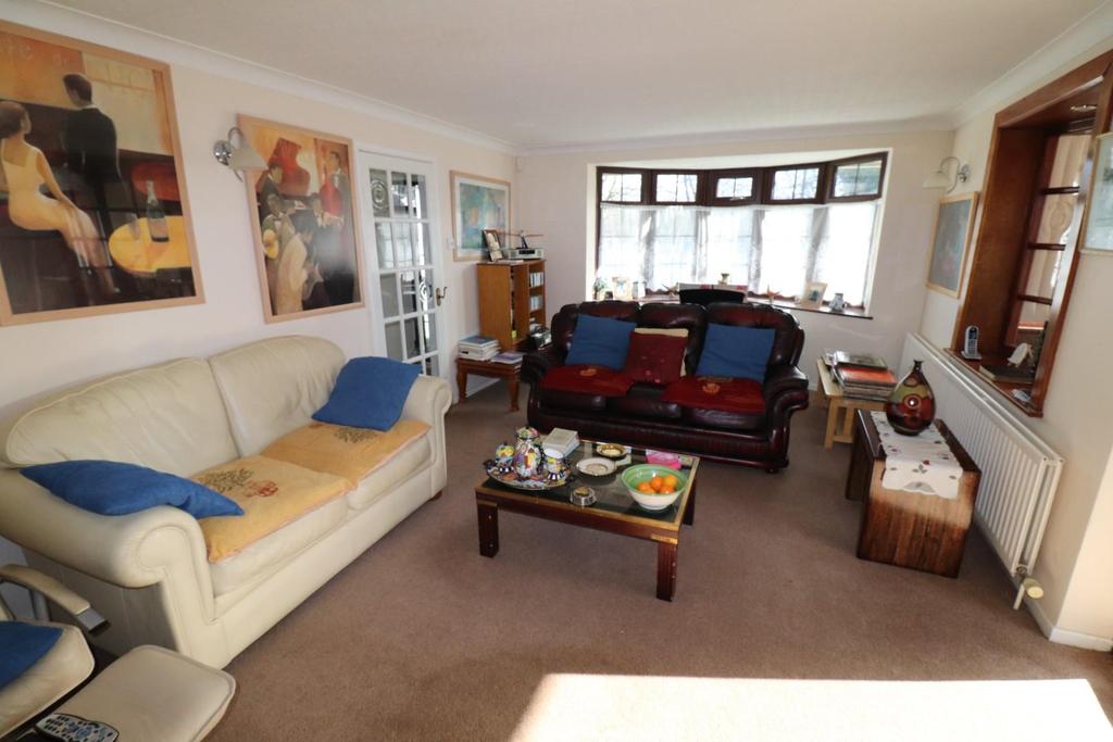 Shakespeare Drive, Nuneaton 4 bed detached house £325,000