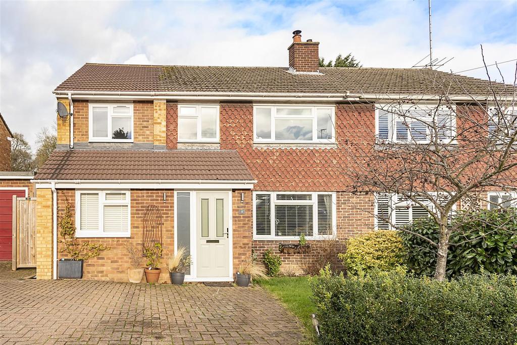 Wroxham Way, Harpenden 4 bed semidetached house £960,000