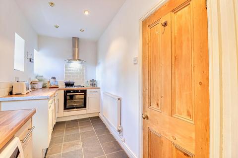 29 Long Row, Horsforth, Leeds, LS18 5AA