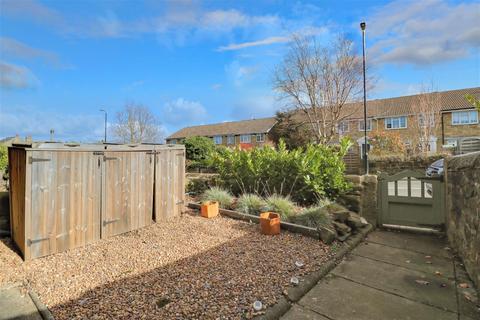 29 Long Row, Horsforth, Leeds, LS18 5AA