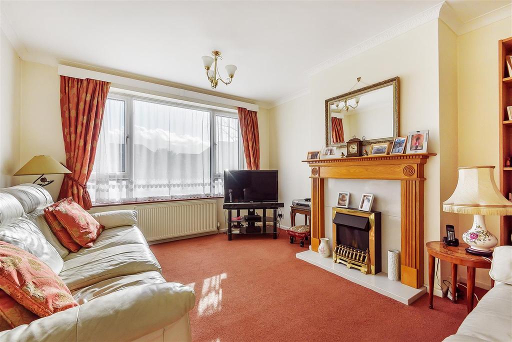 Rother Close, Petersfield 4 bed detached house £765,000