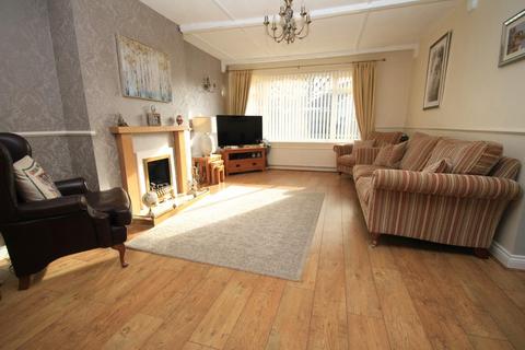 30 Brackendale Drive, Bradford, BD10 0SP