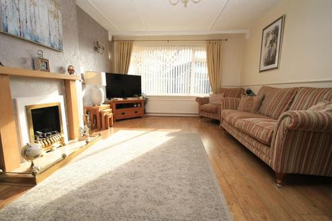 30 Brackendale Drive, Bradford, BD10 0SP