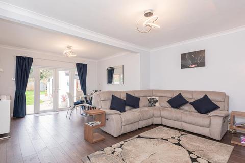 10 Fir Tree Close, Ewell, Epsom, KT19 0NZ