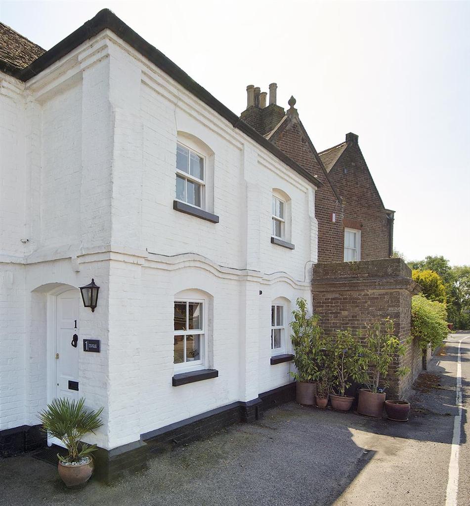 Sandwich Road, Ash, Canterbury 2 bed terraced house £225,000