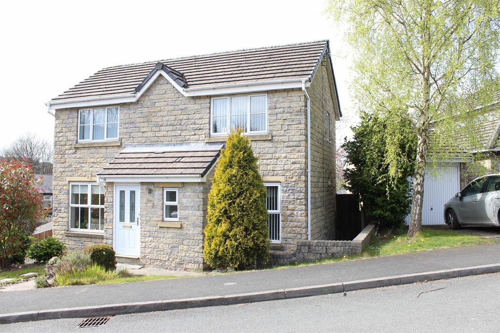 Overdale Drive, Glossop 3 bed detached house £300,000