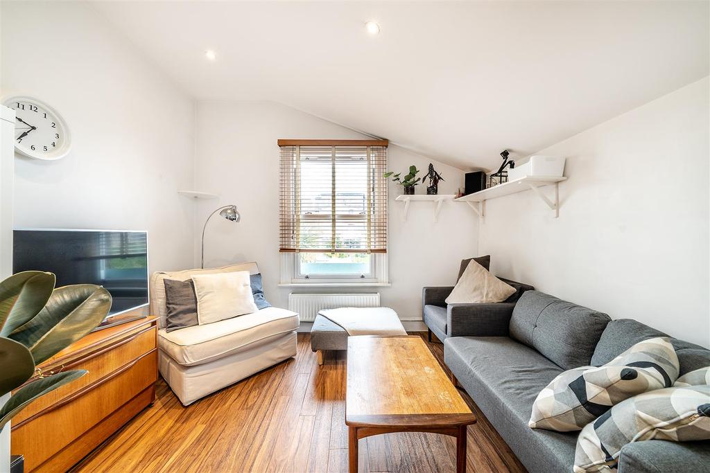 3, 49 Thornlaw Road-7.JPG