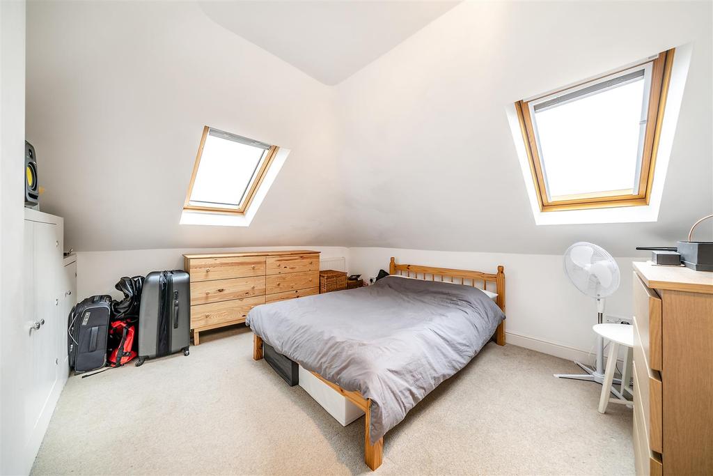 3, 49 Thornlaw Road-1.JPG