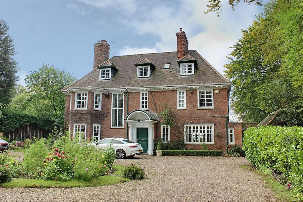 Cave Road, Brough 7 bed detached house £1,400,000