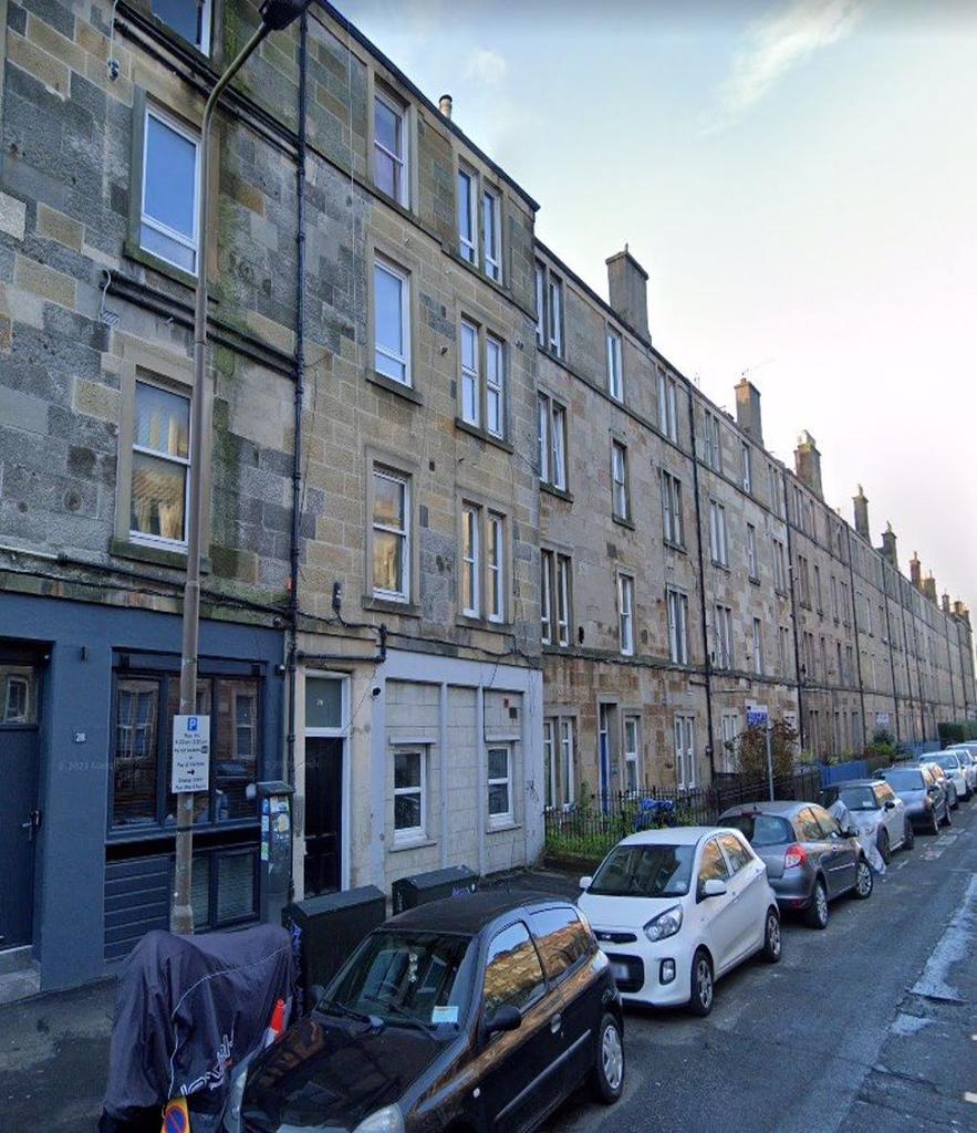 CALEDONIAN PLACE, EDINBURGH, EH11 2AP 1 bed flat £795 pcm (£183 pw)