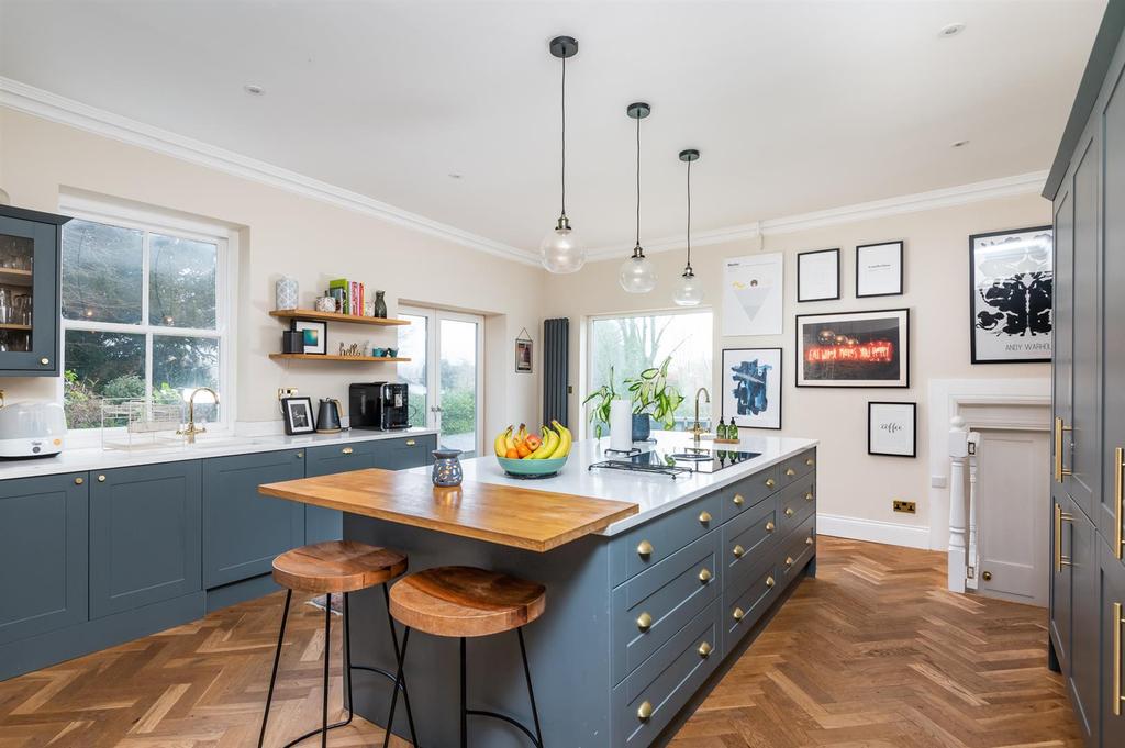 Kitchen/living/dining area