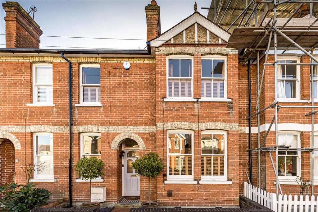 Holstein Avenue, Weybridge, Surrey, KT13 4 bed terraced house £895,000
