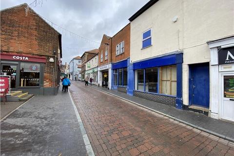 Retail property (high street) to rent, 2 Millers Walk, Fakenham, Norfolk, NR21 9AP