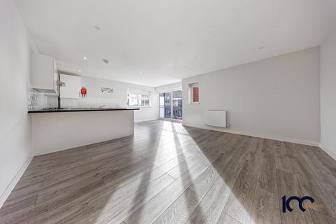 2 bedroom apartment to rent, Dower Court,  Spencer Road, Rainham